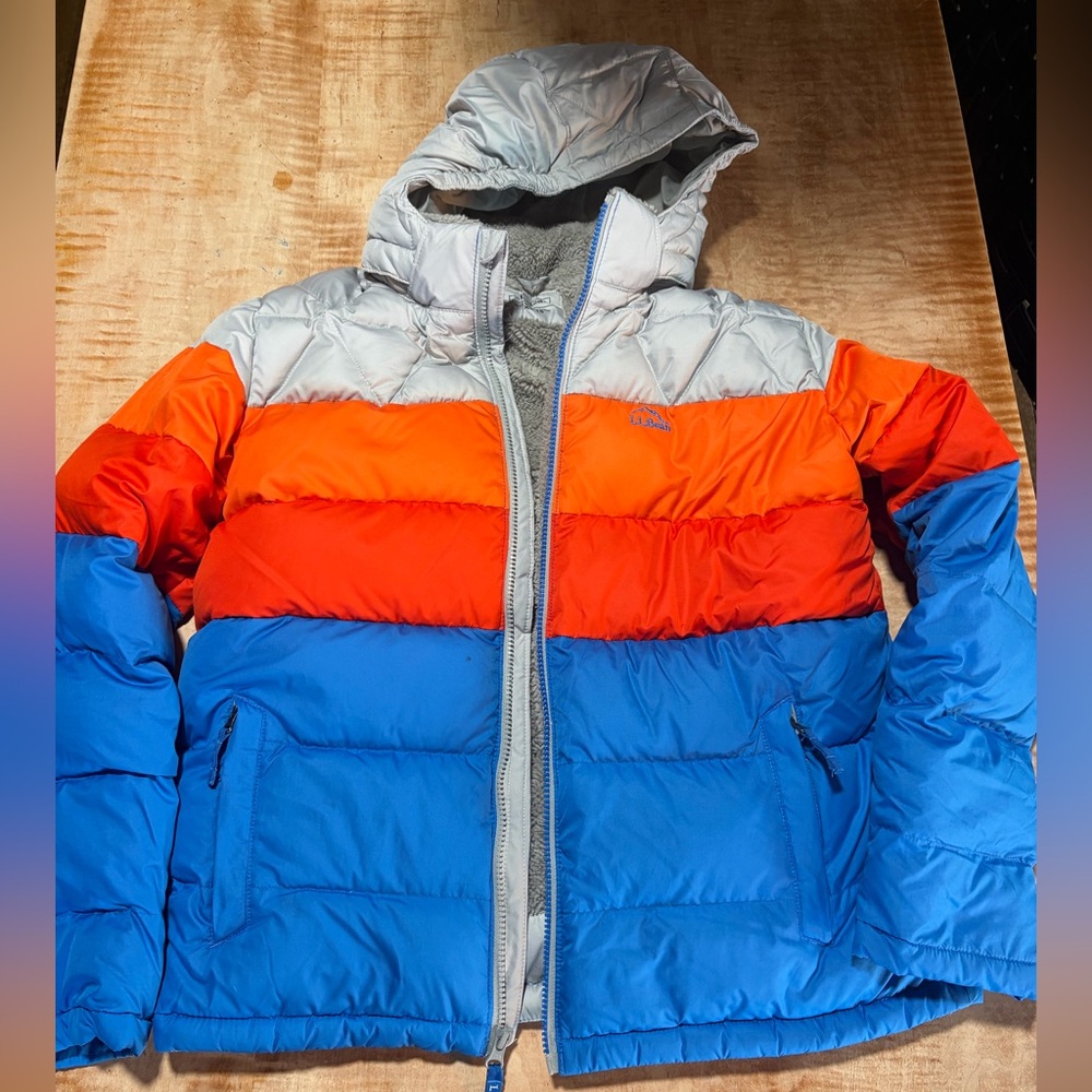 L.L. Bean Water Resistant Hooded Down Puffer Jacket - Boy size XL (18) - Picture 2 of 5